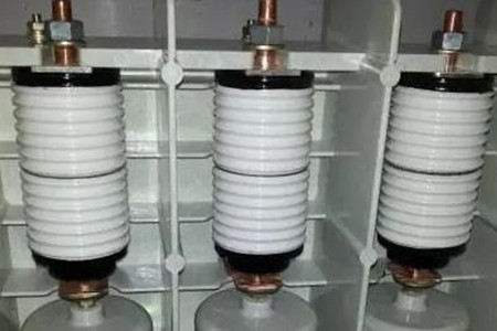 真空開關管產生操作過電壓的原因是什么？